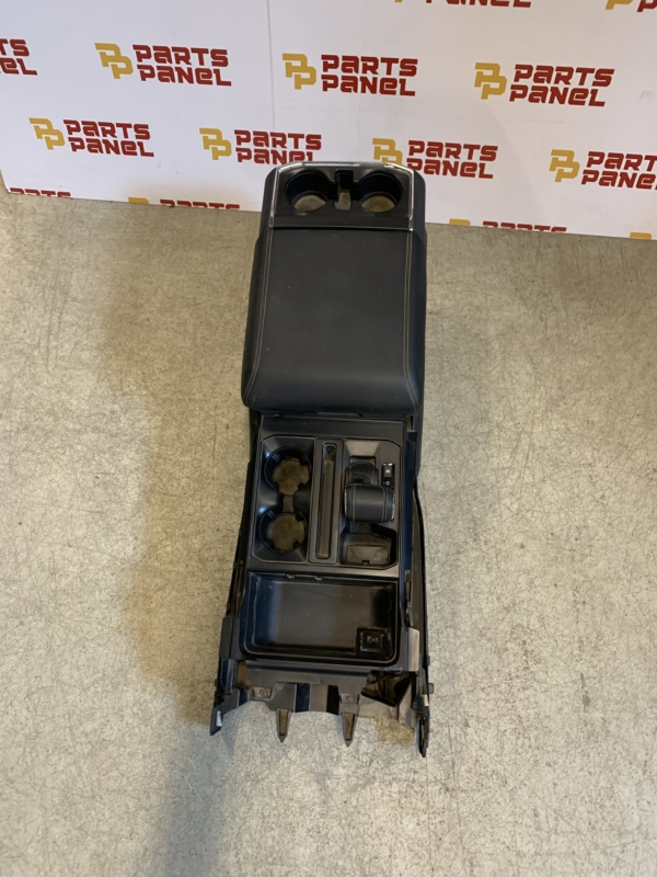 2021 – 2024 FORD F150 CENTER CONSOLE WITH REAR CHARGING PORT