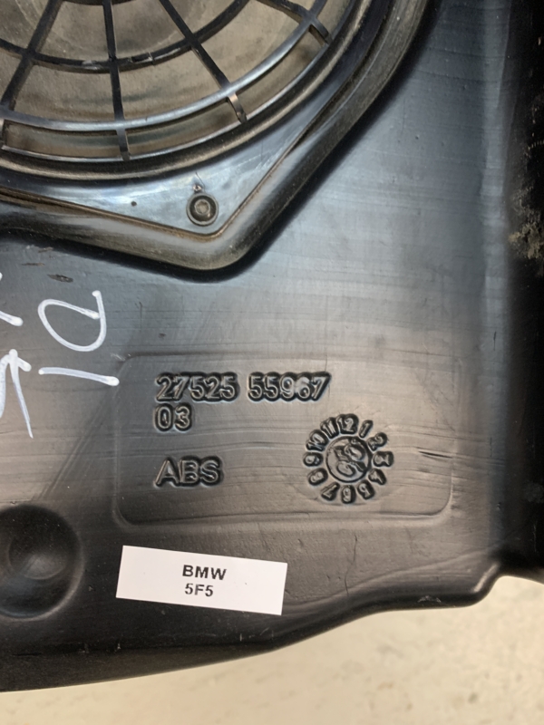  2000 – 2006 BMW X5 4.4i GASOLINA 210KW (286HP) SUBWOOFER SPEAKER OEM 208379378 2752555967