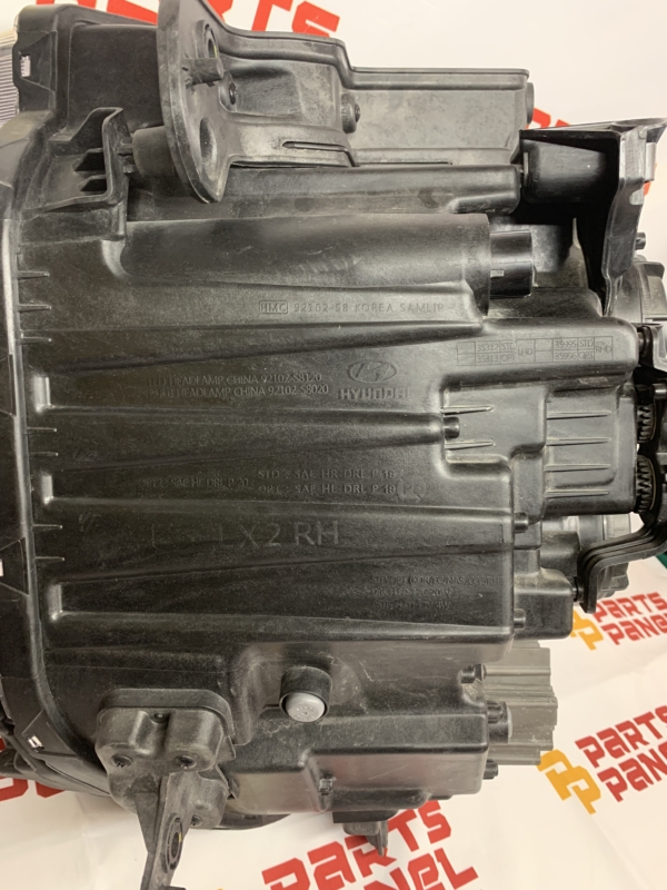 2020 – 2022 HYUNDAI PALISADE PASSENGER SIDE OEM LED HEADLIGHT 92102S8