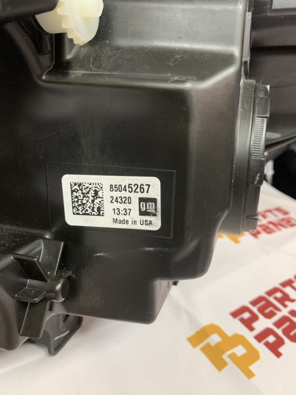 2023 – 2025 CHEVY COLORADO PASSENGER SIDE HALOGEN OEM HEADLIGHT 85045267