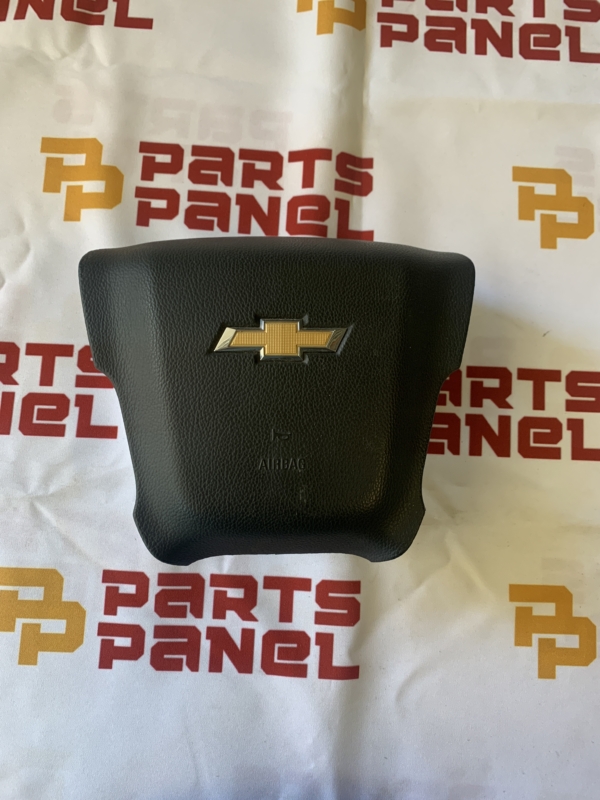 2014 - 2020 CHEVY SILVERADO 1500 / SUBURBAN / TAHOE LEFT SIDE WHEEL AIRBAG 84057084