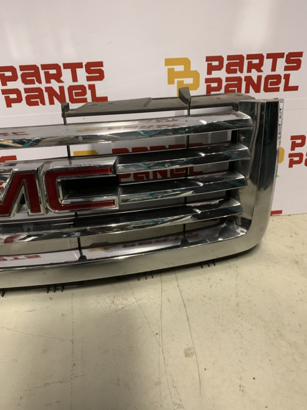 2007 – 2013 GMC SIERRRA 1500 FRONT CHROME GRILLE 25809478 