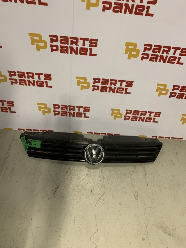 2011 - 2014 VOLKSWAGEN JETTA FRONT BLACK GRILLE 