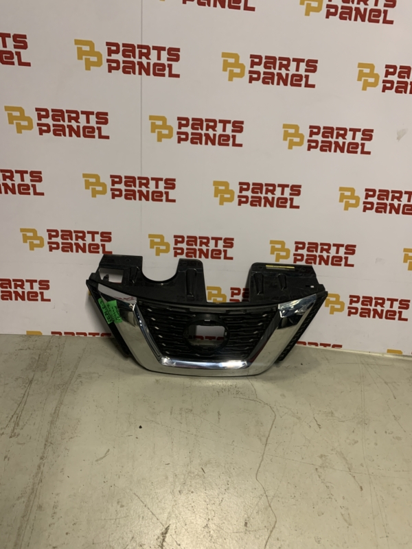 2017 - 2019 NISSAN ROGUE FRONT GRILLE 
