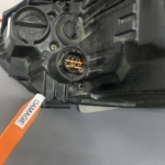 2016 – 2018 HYUNDAI SANTA FE PASSENGER SIDE OEM HALOGEN HEADLIGHT 92102-B8520 