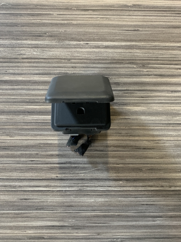 2019 - 2023 GMC SIERRA / CHEVY SILVERADO 1500/2500/3500 ACCESSORY POWER 84581301