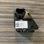 2014 – 2019 GMC SIERRA CHEVY SILVERADO 1500 / 2500 / 3500 DRIVER SIDE SEAT HEAT SWITCH 23147627