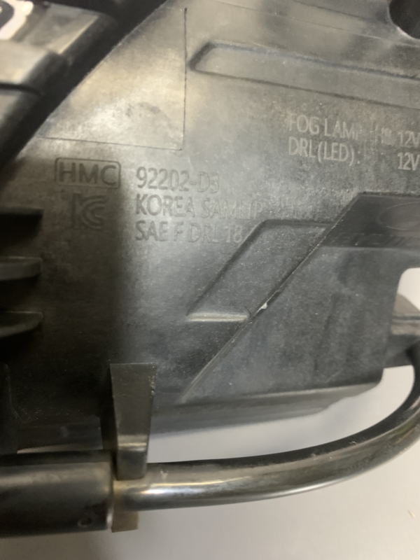 2019 – 2021 HYUNDAI TUCSON PASSENGER SIDE DAYTIME RUNNING FOG LIGHT 92202-D3