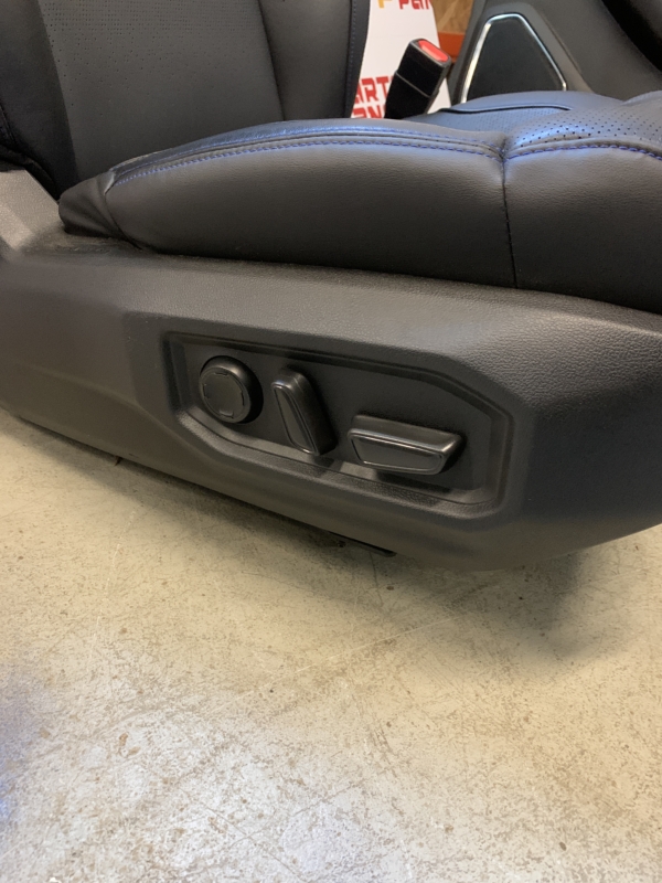2023 – 2025 TOYOTA TUNDRA FRONT PASSENGER SIDE LEATHER SEAT WITH HEAT AND VENTILATION