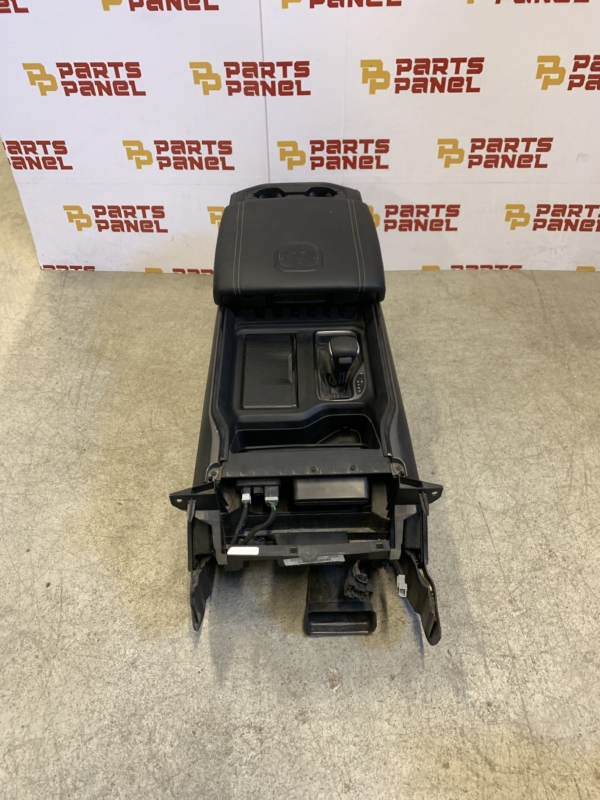 2019 - 2023 RAM 1500 CENTER CONSOLE WITH FLOOR GEAR SHIFTER OEM 