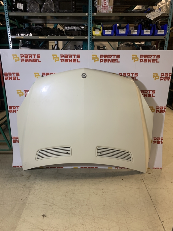 2011 - 2013 MERCEDES R CLASS R350 WHITE OEM USED HOOD WITH VENT