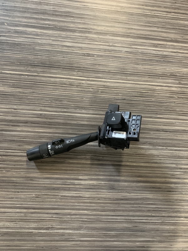 2014 - 2019 GM SIERRA CHEVY SILVERADO STEERING COLUMN TURN SIGNAL WIPER SWITCH OEM 22982103