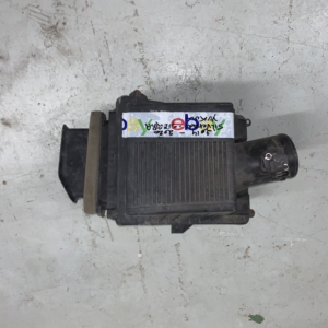 2014 - 2020 GMC SIERRA / CHEVY SILVERADO / YUKON / TAHOE  6.2 AIR FILTER CLEANER BOX 84061303 OEM