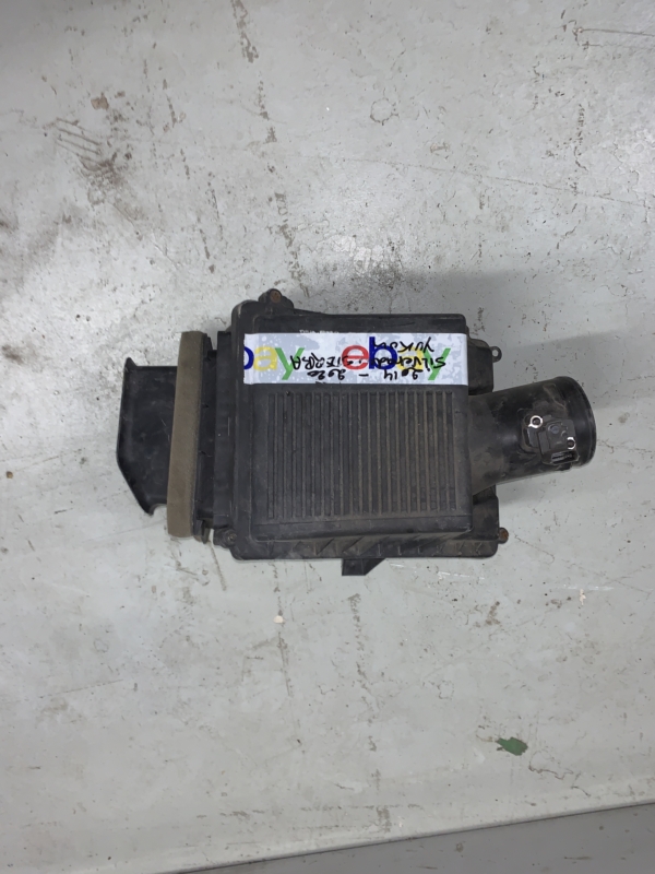 2014 - 2020 GMC SIERRA / CHEVY SILVERADO / YUKON / TAHOE  6.2 AIR FILTER CLEANER BOX 84061303 OEM