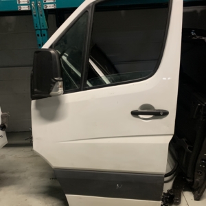 2006 - 2018 MERCEDES SPRINTER 2500 / 3500 DRIVER SIDE LH FRONT DOOR WHITE