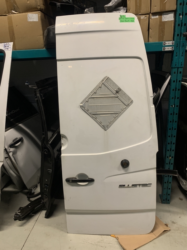 2010 – 2018 MERCEDES SPRINTER 2500 / 3500 PASSENGER SIDE RIGHT BACK DOOR WHITE 2010 - 2018 MERCEDES SPRINTER 2500 / 3500 PASSENGER SIDE RIGHT BACK DOOR WHITE