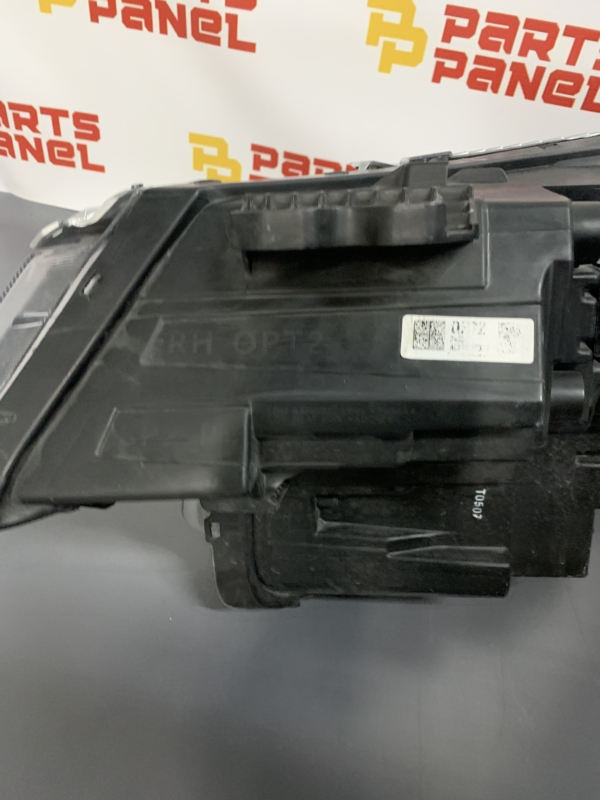 2024 – 2025 KIA SELTOS RIGHT SIDE FULL LED HEADLIGHT ASSEMBLY 92102-Q