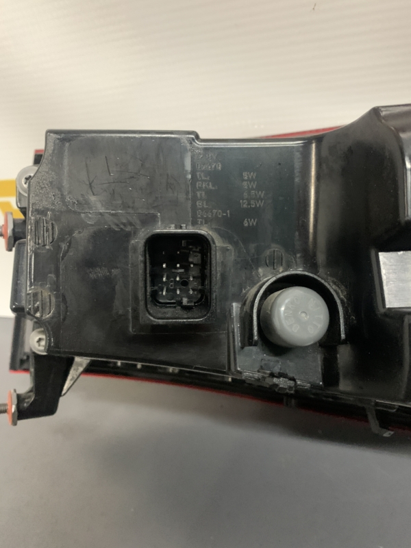 2023 – 2025 MERCEDES BENZ W294 EQE SUV REAR DRIVER SIDE TAIL LIGHT LED A2949066500 OEM