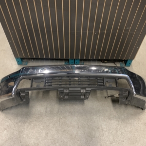 2020 - 2023 CHEVY SILVERADO 2500 / 3500 FRONT BUMPER CHROME WITH SENSOR HOLES OEM USED