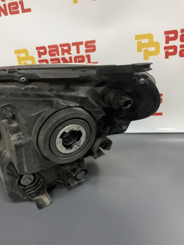 2016 – 2018 TOYOTA RAV4 HALOGEN HEADLIGHT PASSENGER RH SIDE HEADLIGHT OEM USED