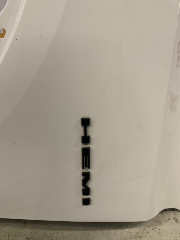 2011 – 2022 DODGE DURANGO DRIVER LH SIDE FENDER WHITE OEM USED 