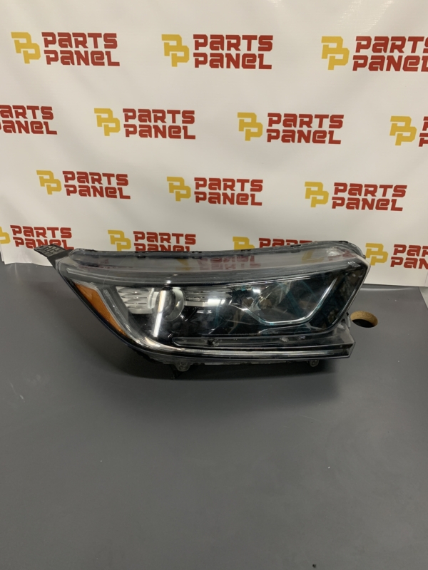 2017 – 2022 HONDA CRV PASSENGER RH SIDE HALOGEN HEADLIGHT OEM USED 2017 - 2022 HONDA CRV PASSENGER RH SIDE HALOGEN HEADLIGHT OEM USED