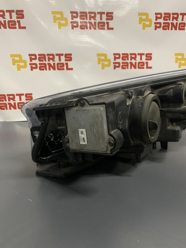 2017 – 2019 FORD ESCAPE PASSENGER RH SIDE HALOGEN PROJECTOR TYPE BLACK BEZLE HEADLIGHT OEM USED 44ZH2324B 2017 – 2019 FORD ESCAPE PASSENGER RH SIDE HALOGEN PROJECTOR TYPE BLACK BEZLE HEADLIGHT OEM USED 44ZH2324B