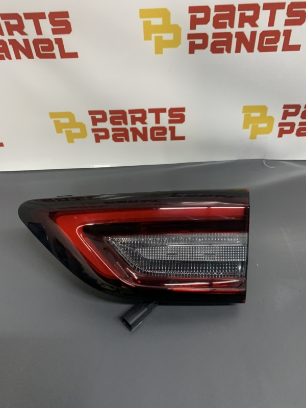 2022 – 2026 FORD ESCAPE DRIVER LH SIDE LIFTGATE MOUNTED TAIL LIGHT PJ6B-13A603-AC 2022 - 2026 FORD ESCAPE DRIVER LH SIDE LIFTGATE MOUNTED TAIL LIGHT PJ6B-13A603-AC