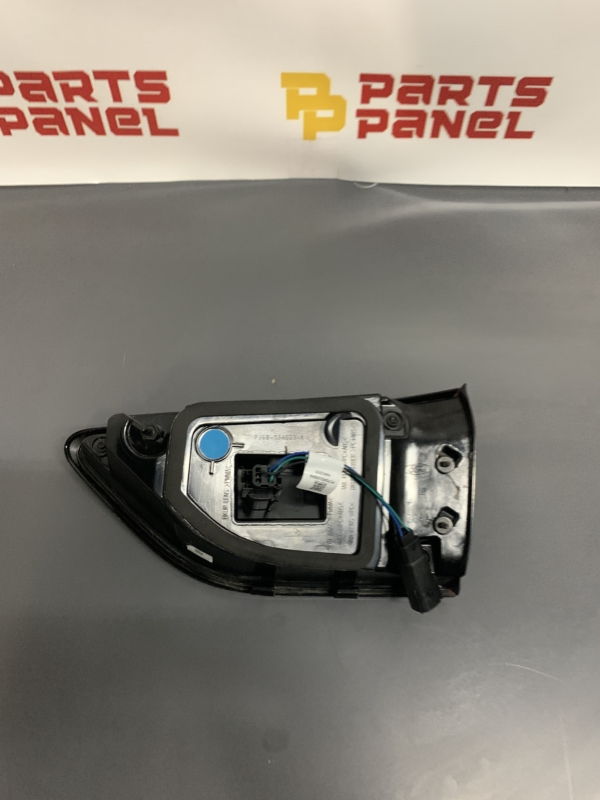 2022 – 2026 FORD ESCAPE PASSENGER RH SIDE LIFTGATE MOUNTED TAIL LIGHT PJ6B-13A602-AC 2022 – 2026 FORD ESCAPE PASSENGER RH SIDE LIFTGATE MOUNTED TAIL LIGHT PJ6B-13A602-AC